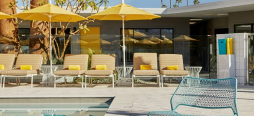 “Unveiling Freedom: My Journey into Clothing-Optional Hospitality in Palm Springs” “Unveiling Freedom: My Journey into Clothing-Optional Hospitality in Palm Springs”